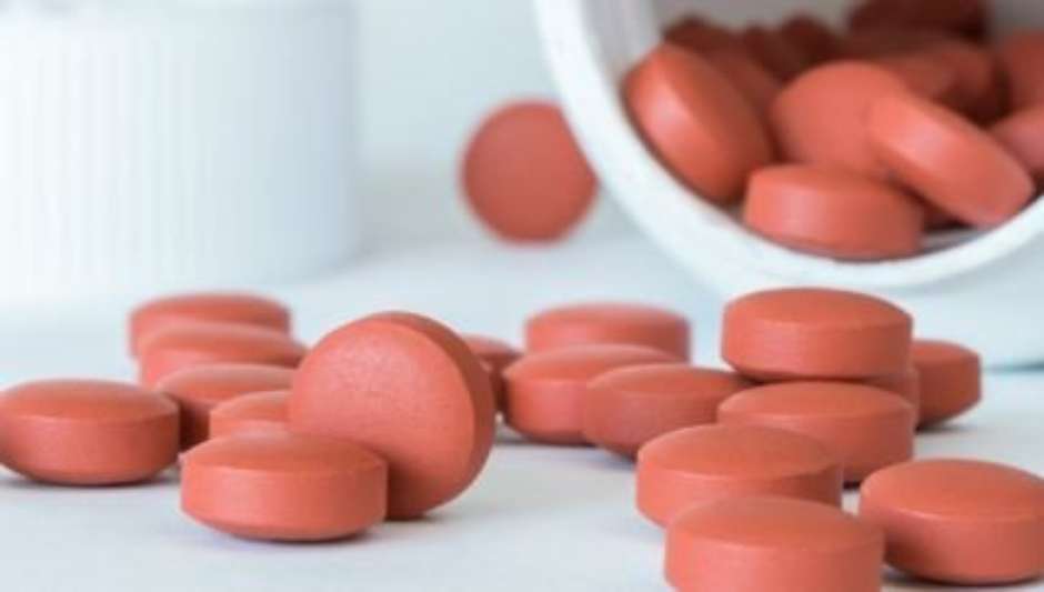 Ibuprofeno pode agravar quadro de Covid-19, indica estudo